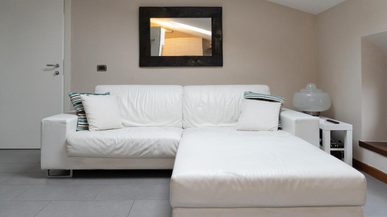 Villa Riva Lago - Apartment With Parking Tavernola Bergamasca Luaran gambar