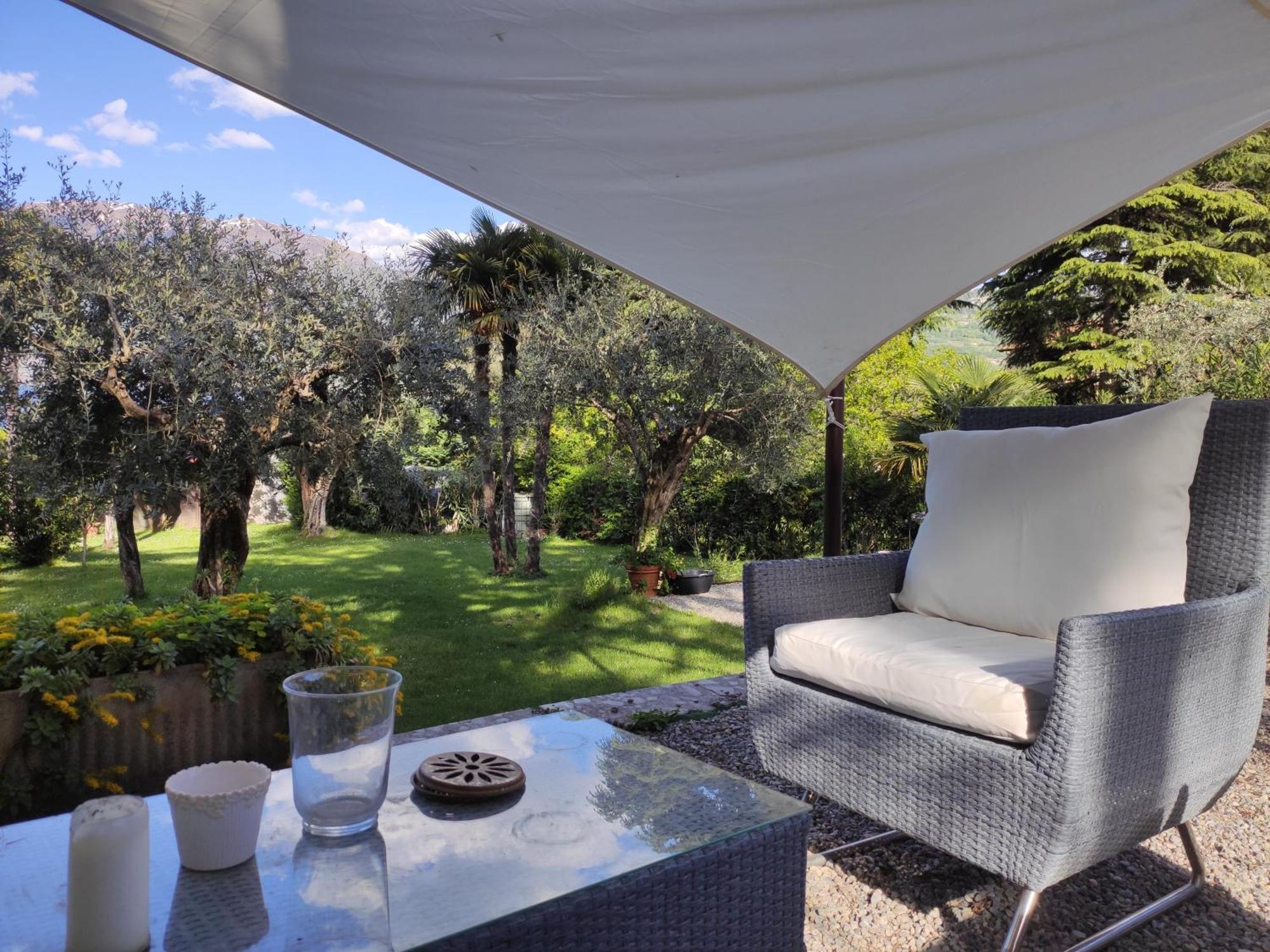 Villa Riva Lago - Apartment With Parking Tavernola Bergamasca Luaran gambar